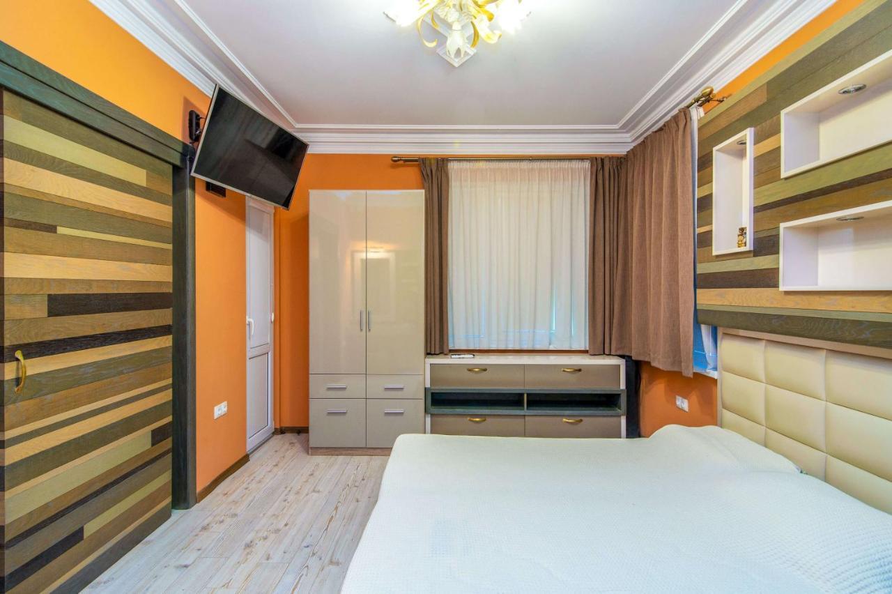 Апартаменти Central Shabby Chic Flat Close To Paid Parking Варна Екстер'єр фото