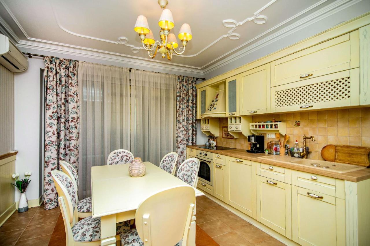 Апартаменти Central Shabby Chic Flat Close To Paid Parking Варна Екстер'єр фото