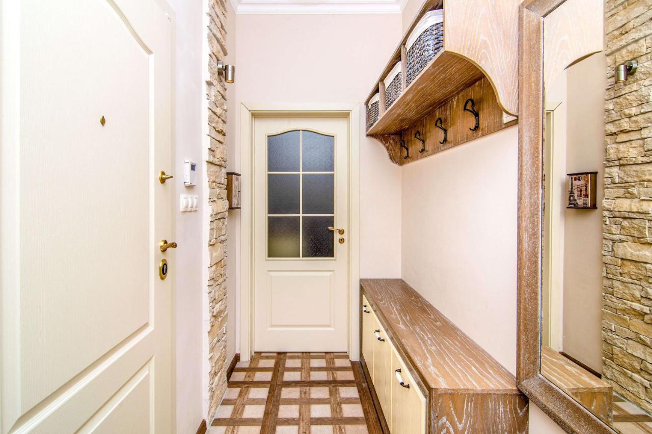 Апартаменти Central Shabby Chic Flat Close To Paid Parking Варна Екстер'єр фото